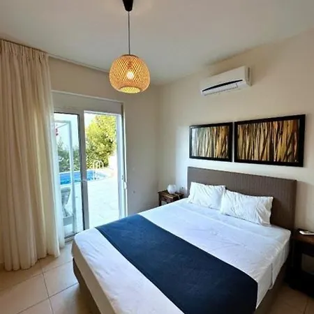 Azure Villa Kíssamos